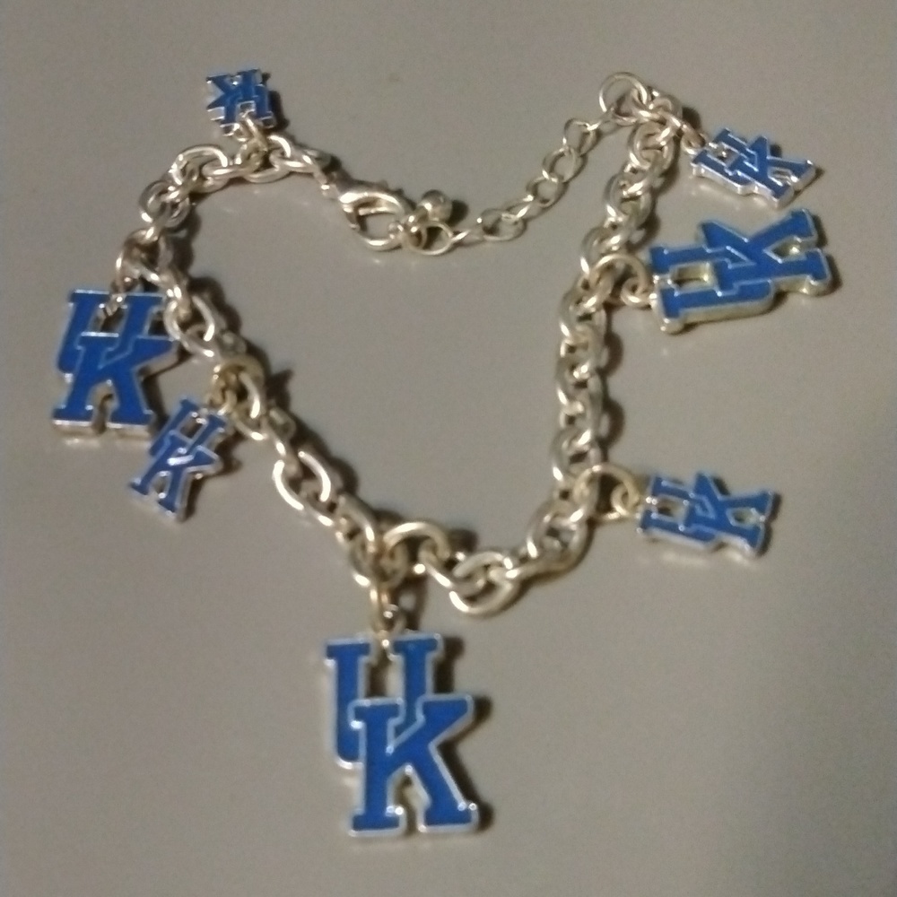 UK Kentucky wildcats charm bracelet silver tone NWT (sku 1247)